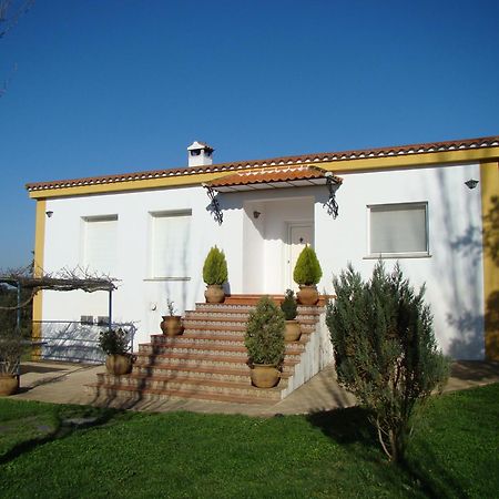 Finca Dehesa Tres Riveros Herrera de Alcántara Exterior photo
